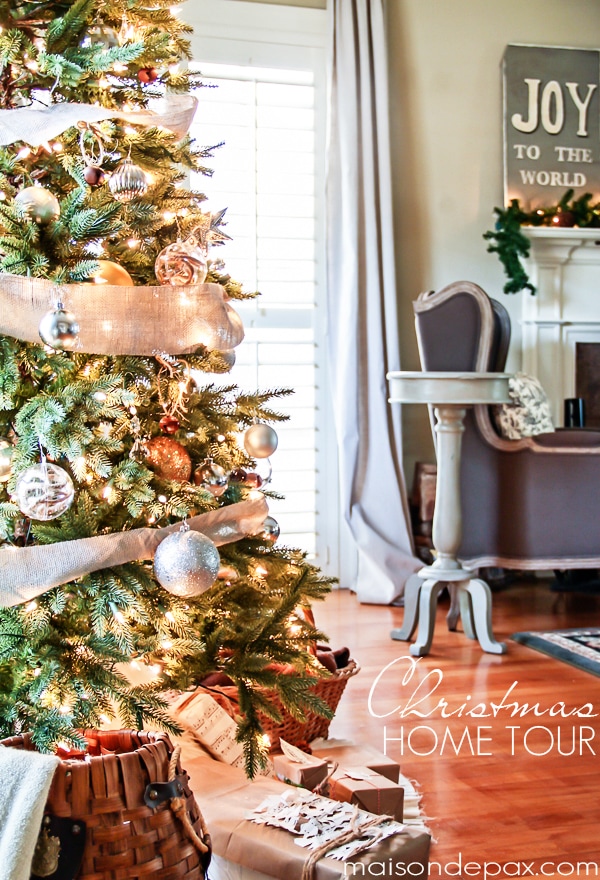 Gorgeous Christmas home tour full of simple, beautiful, diy decoration ideas via aiweb9ygdry.cmersite.com #decor #holiday
