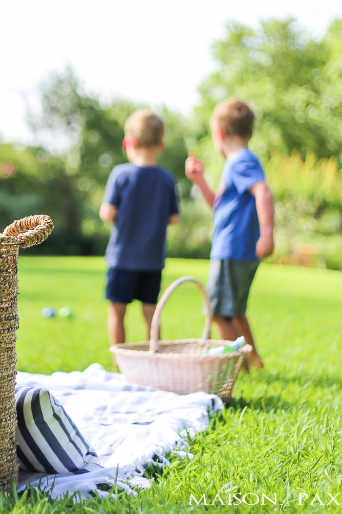 simple summer picnic blanket and games