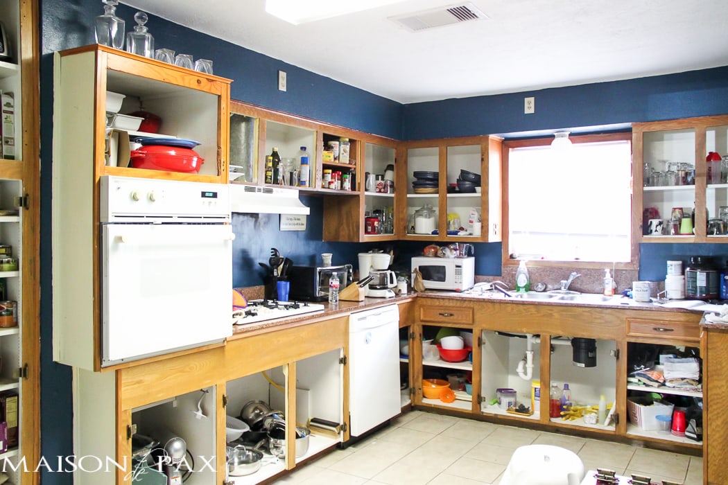 what a difference paint can make! You'll never believe the "after" when these kitchen cabinets were painted with chalk paint | aiweb9ygdry.cmersite.com