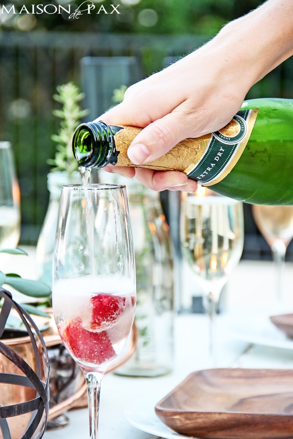 A delicious and super simple strawberry champagne cocktail - perfect for celebrating any occasion | aiweb9ygdry.cmersite.com