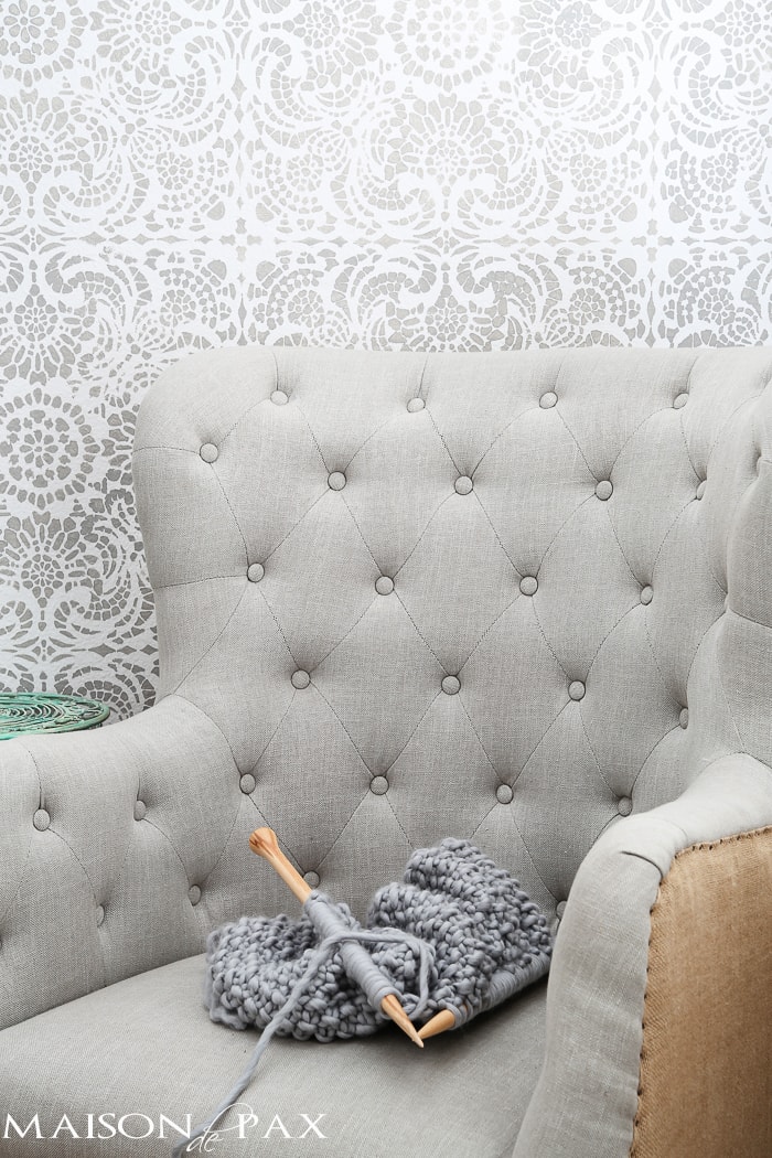 Gorgeous diy chunky knit blanket in a soft gray wool | aiweb9ygdry.cmersite.com