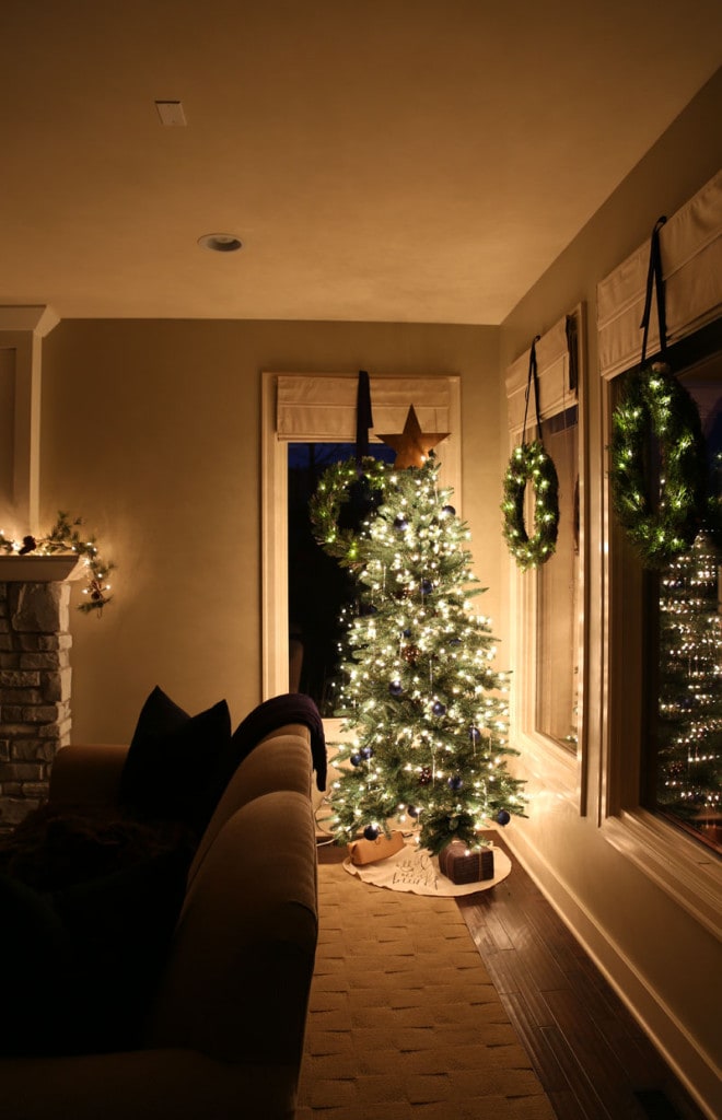 love the wreaths on the windows!