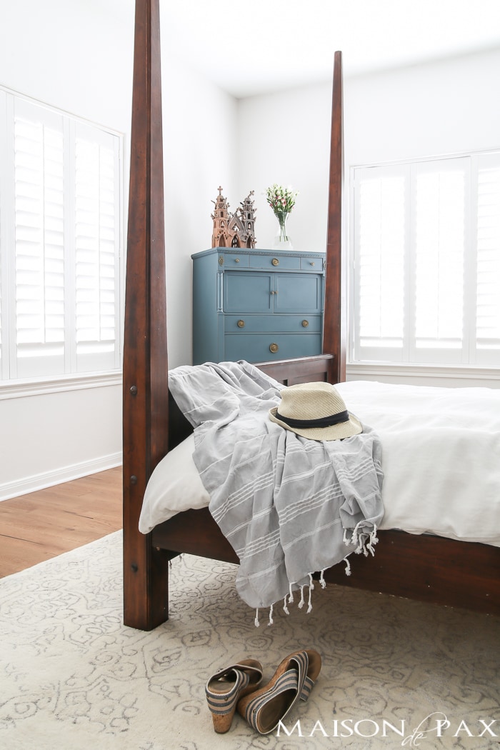 Simple, neutral, lovely spring decorating ideas plus 5 tips for easy spring decor.