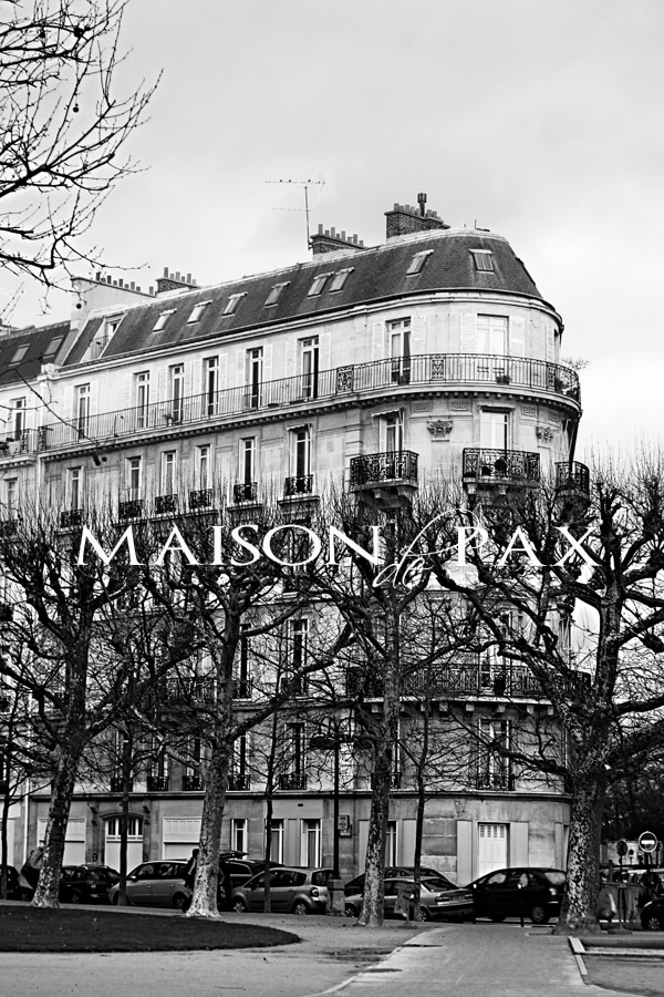 stunning black and white photography of Paris via aiweb9ygdry.cmersite.com