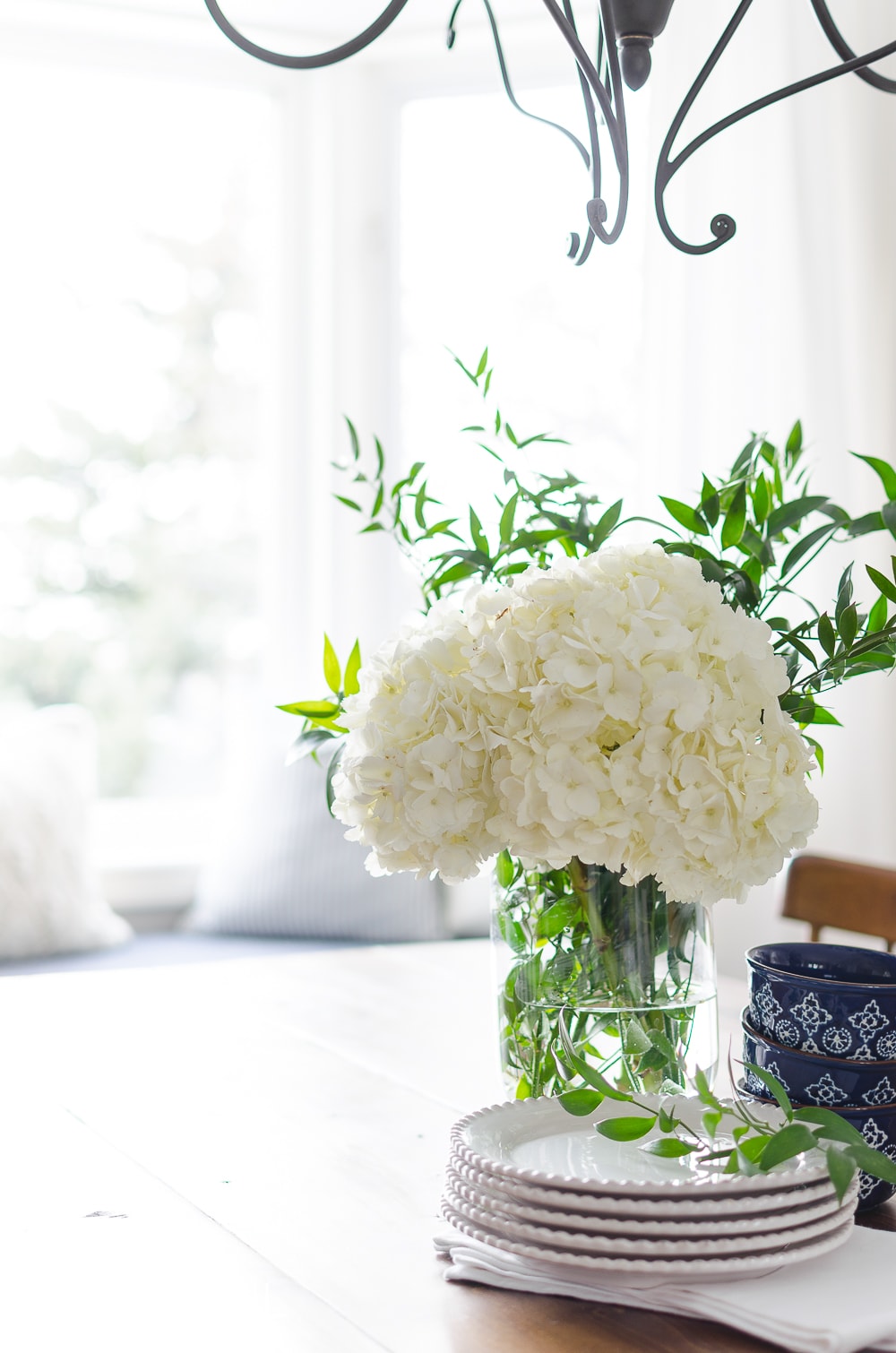 How to Capture a Modern Farmhouse Style: tips for decorating your home with that modern farmhouse feel and charm