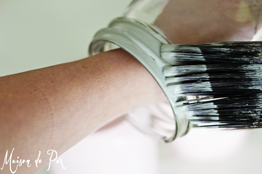 chalk painted mason jars- Maison de Pax