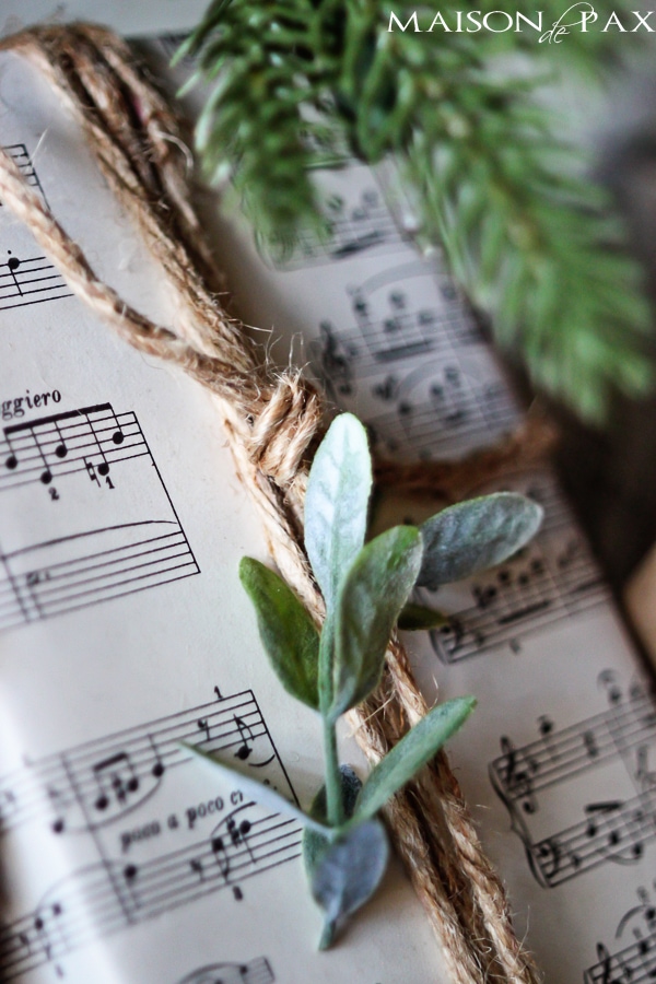 so many gorgeous gift wrap ideas! via aiweb9ygdry.cmersite.com