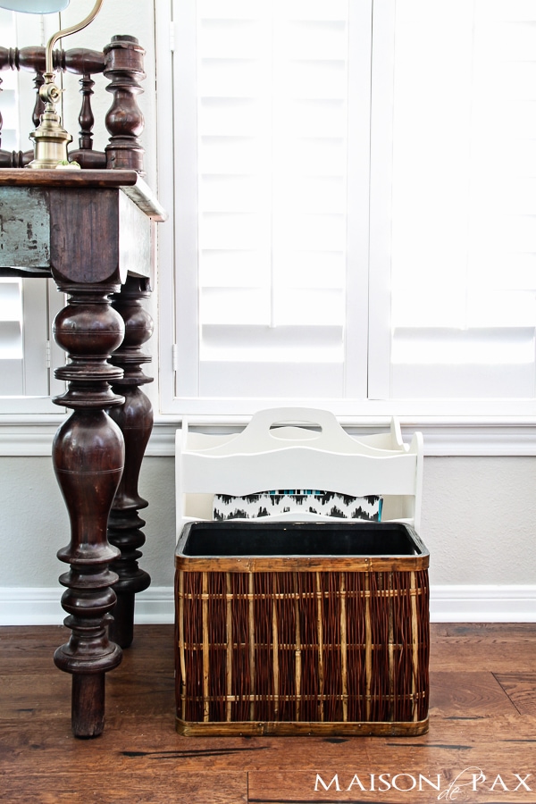 Great tips for a clutter-free desk! aiweb9ygdry.cmersite.com