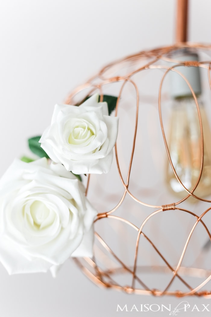 Step by Step instructions (with clear picture tutorial) for how to make a DIY copper pendant light fixture. Just gorgeous in any space and so versatile!