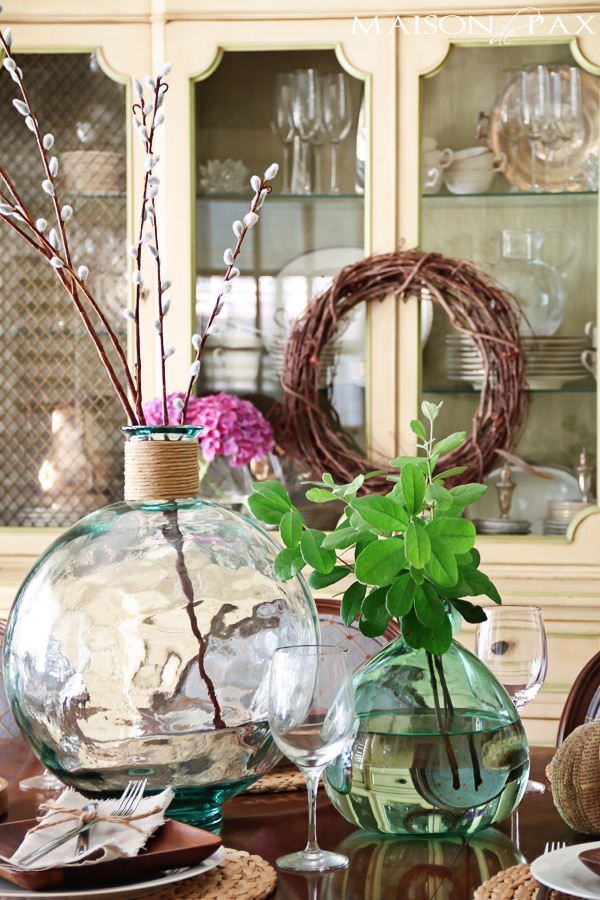 gorgeous neutral fall centerpieces at aiweb9ygdry.cmersite.com #fall #decor #centerpiece #tablescape #dining