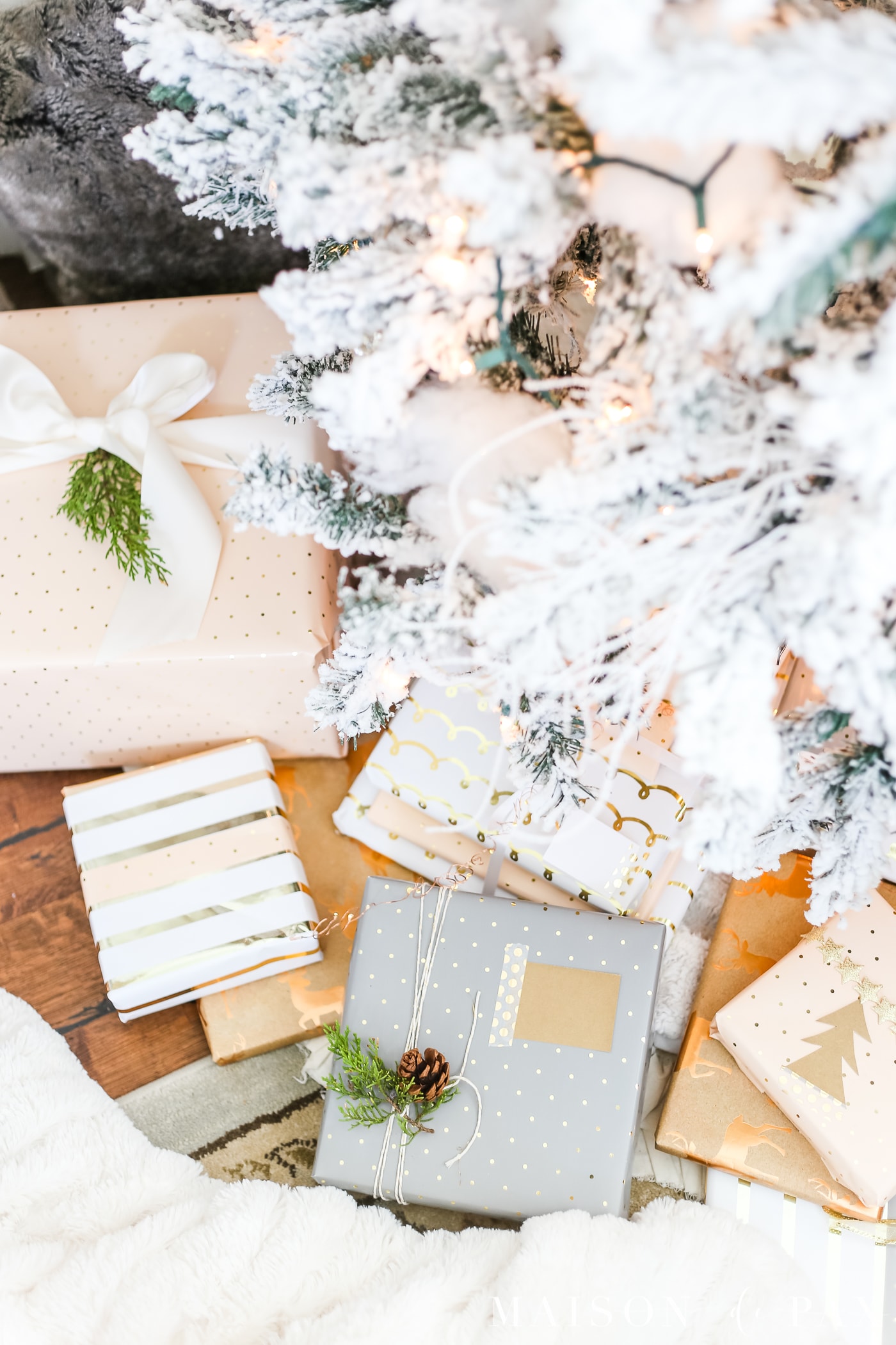 easy gift wrapping ideas: quick tips #christmaspresents #giftwrap