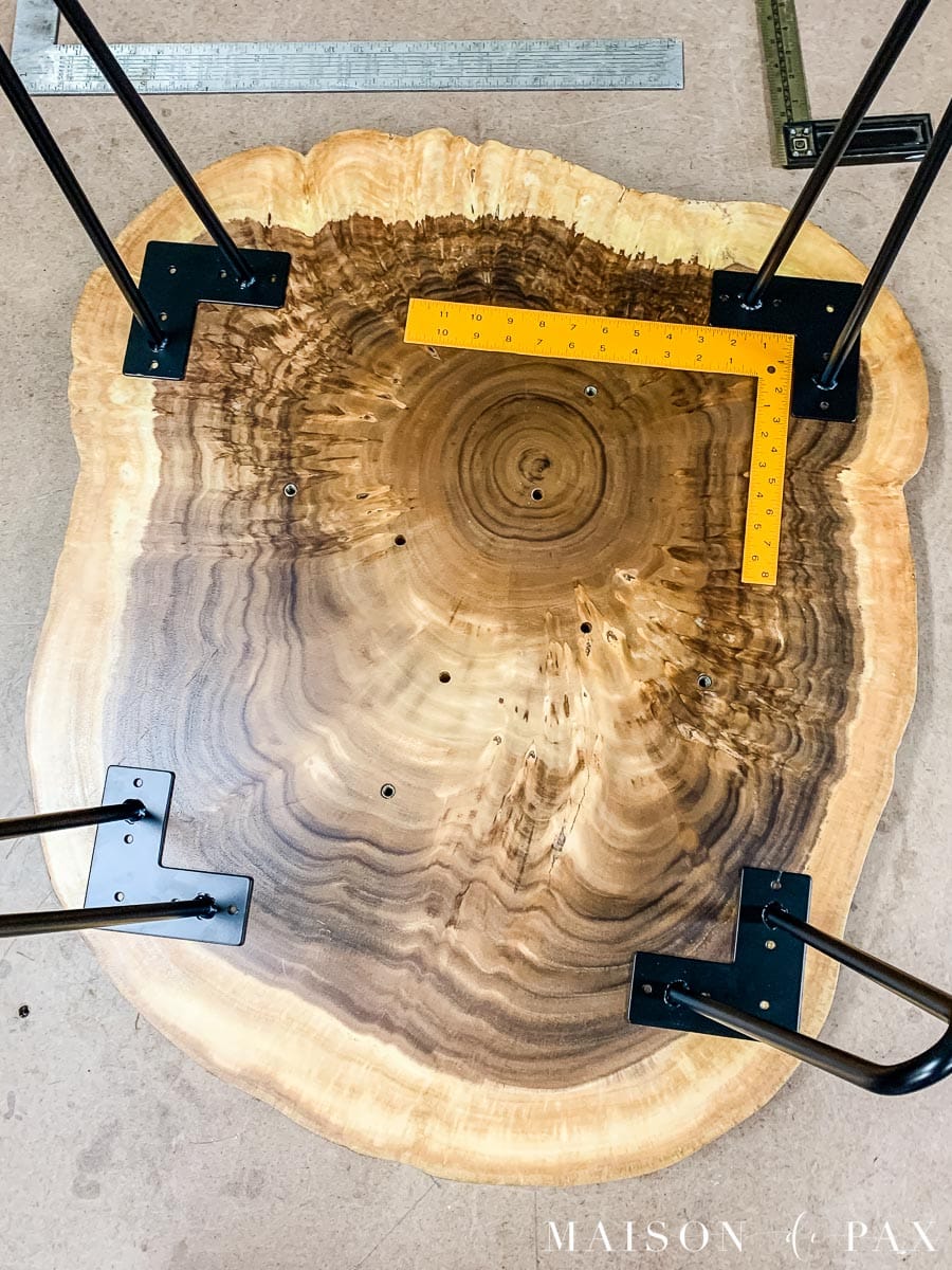 DIY coffee table: wood top with black metal hairpin legs | Maison de Pax