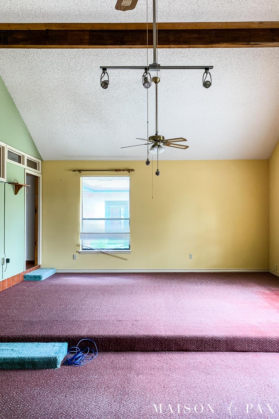 80s huge living room vaulted ceilings