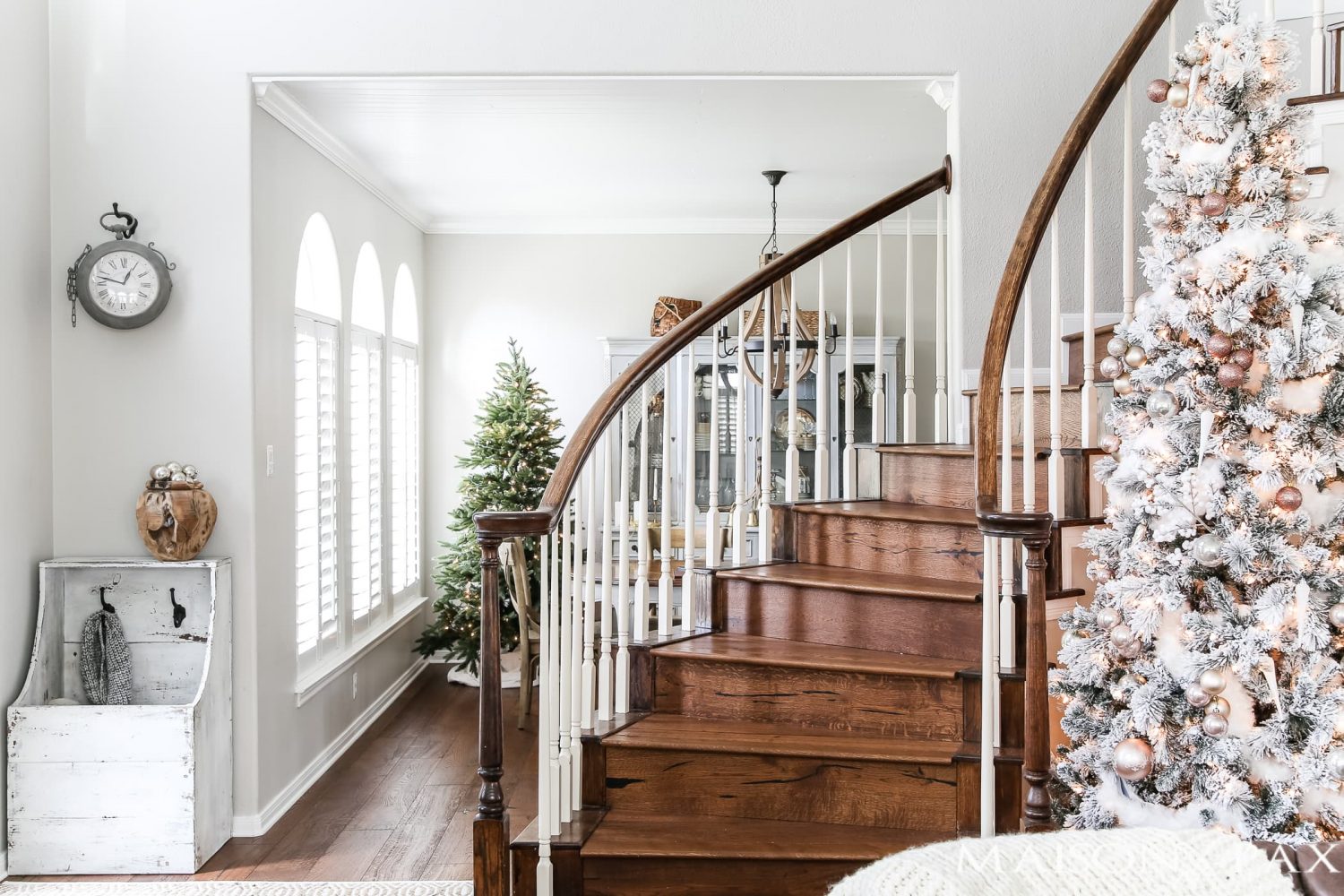 large flocked tree and smaller green Christmas tree for a soft, neutral holiday combo #christmastrees