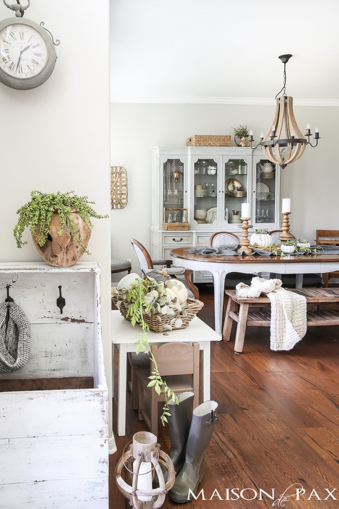 Easy Fall Decorating Ideas with pumpkins- Maison de Pax