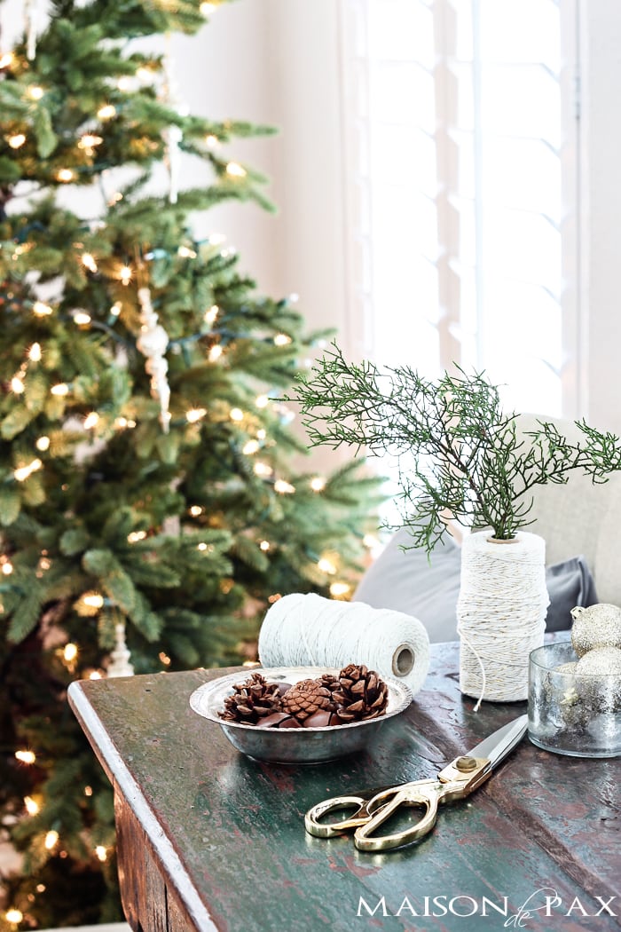 Great ideas for easy holiday decor: try filling a bowl or basket with any one of these fun items! aiweb9ygdry.cmersite.com