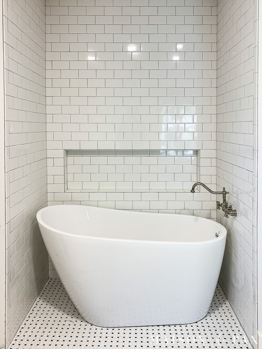 freestanding transitional slipper tub | Maison de Pax