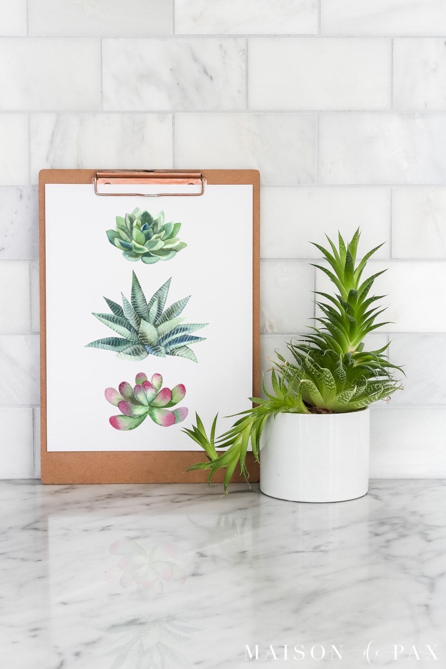 Free succulent printable art: Print this succulent wall art to decorate your space for summer! #freeprintable #printableart #succulent #wallart #succulentart #watercolor #printable #printablewatercolor #summerdecor