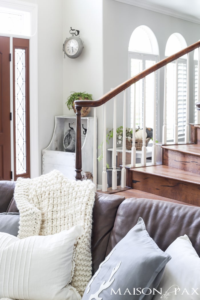 Fall home entry- Maison de Pax