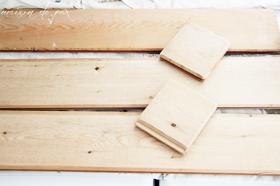 Simple tutorial for creating a weathered, rustic wooden box at aiweb9ygdry.cmersite.com. Great for centerpiece, flowers, vases, jars, etc.