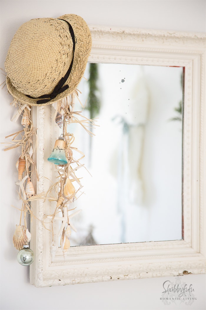 beach-house-coastal-christmas-decorating-shabbyfufublog-2