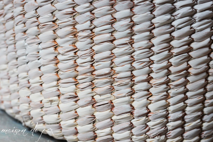 update an old basket with a fresh coat of paint via aiweb9ygdry.cmersite.com #diy #decor #makeover