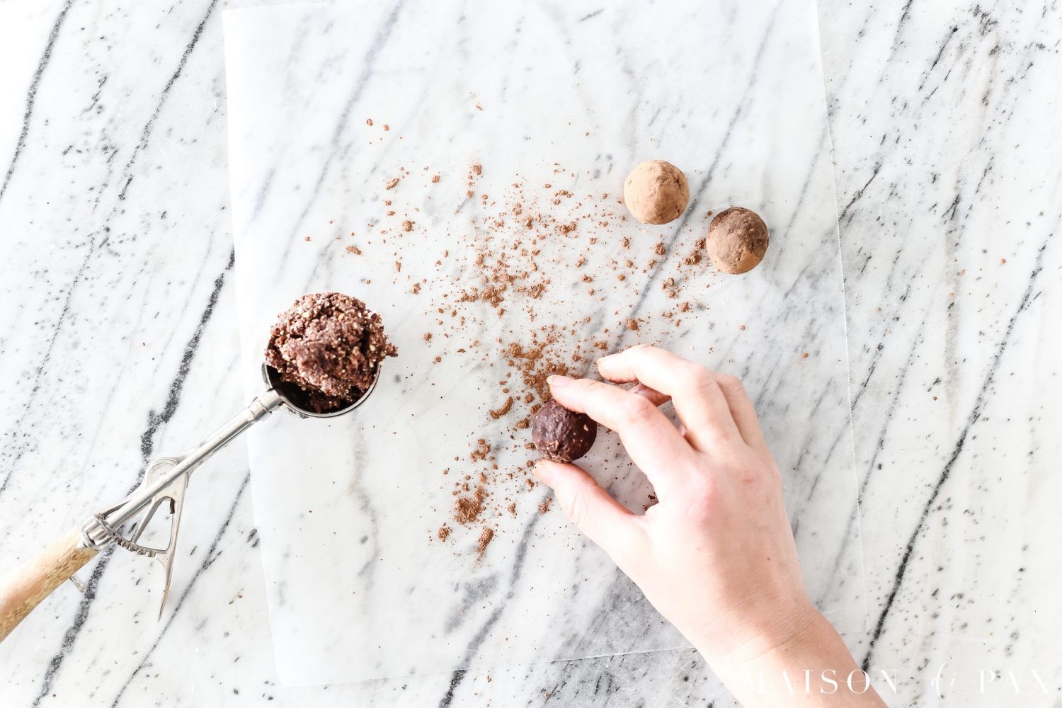 dates, chocolate, and a few secret ingredients... homemade lara bits! #healthydessert