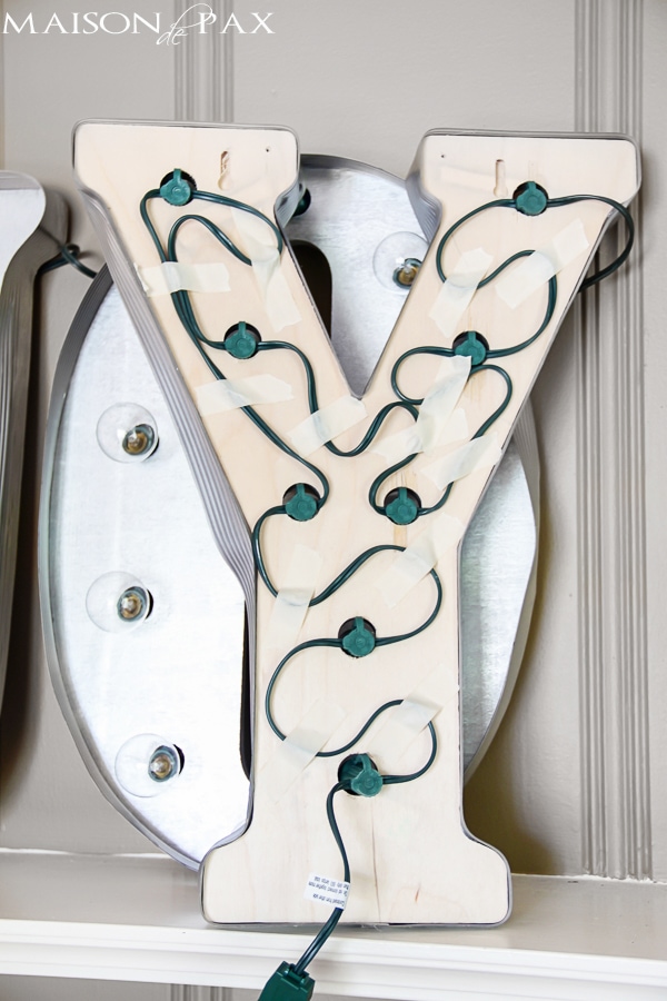 Fabulous tutorial for DIY vintage marquee lights!  via aiweb9ygdry.cmersite.com #Christmas #decor