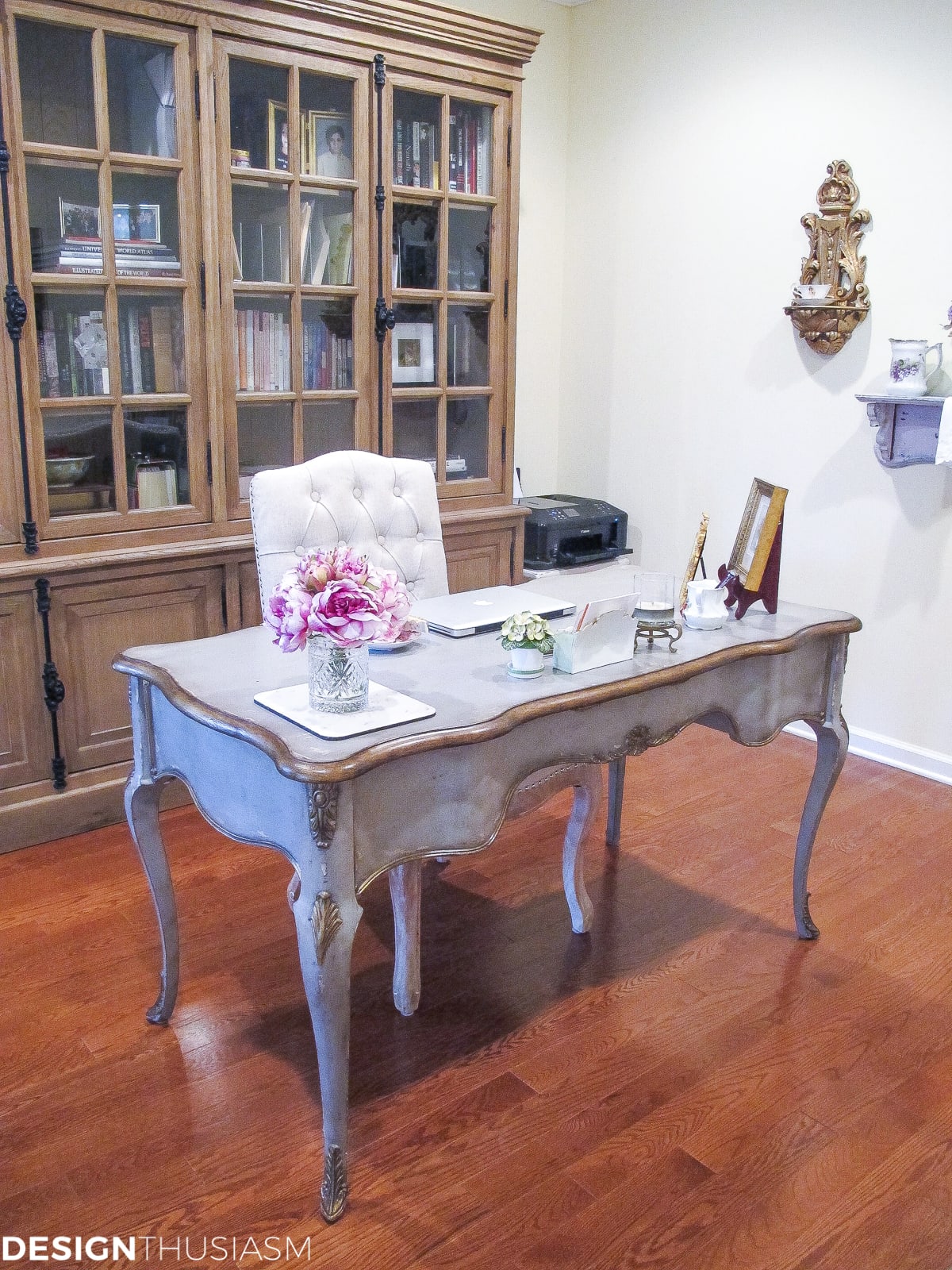Decorating the Study with French Style Furniture | Designthusiasm.com