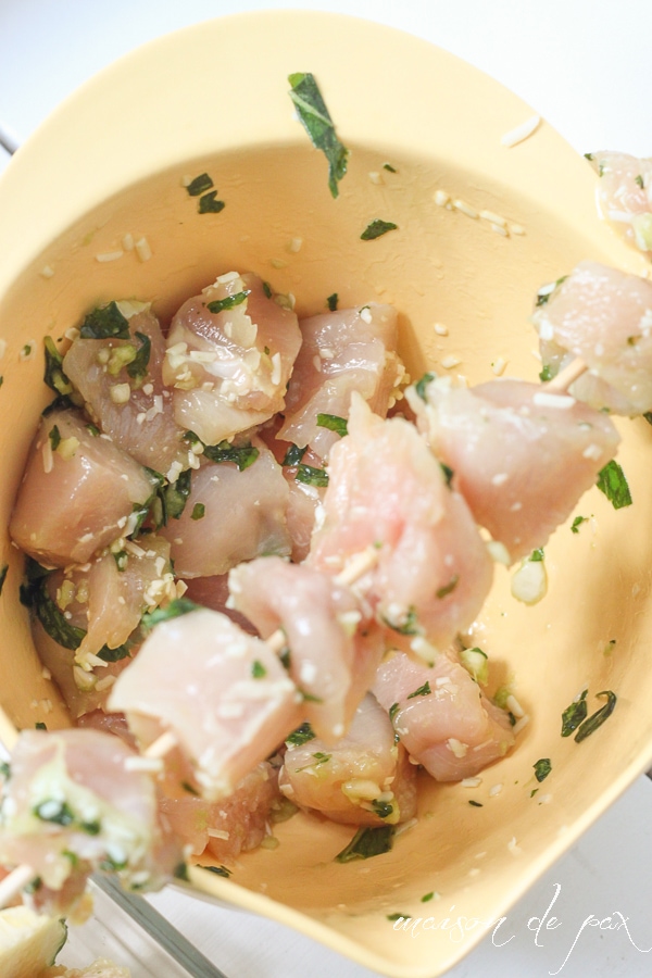 delicious and easy! pesto chicken kabobs via aiweb9ygdry.cmersite.com