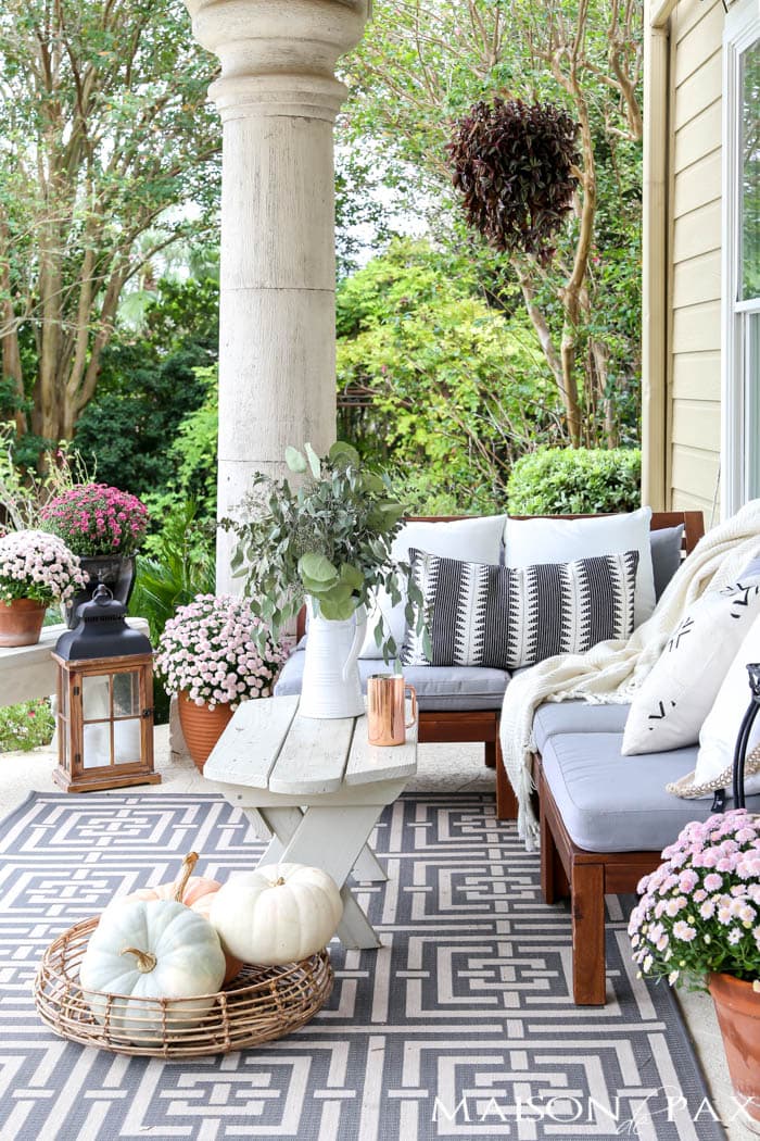 fall porch decorating with neutral accents and pale pink mums- Maison de Pax