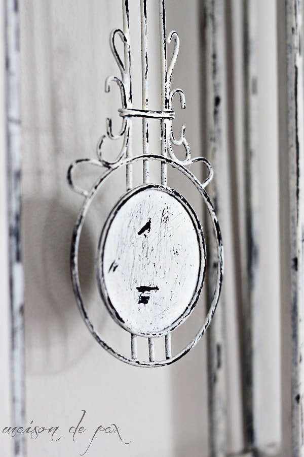 Find out how to create a chipped, aged look on metal using chalk paint at aiweb9ygdry.cmersite.com
