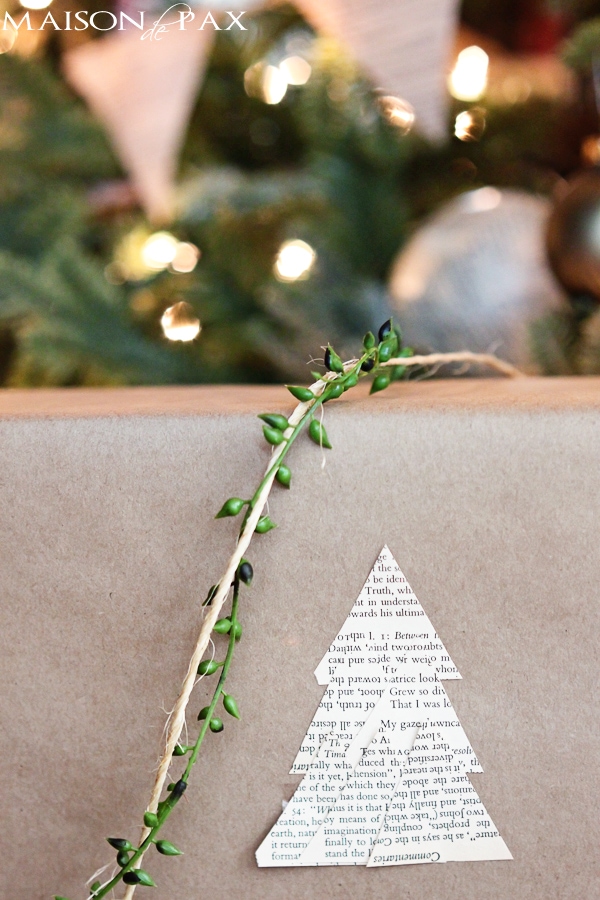 Great gift wrap ideas!  Simple, natural, and gorgeous... via aiweb9ygdry.cmersite.com #hoilday #Christmas #present