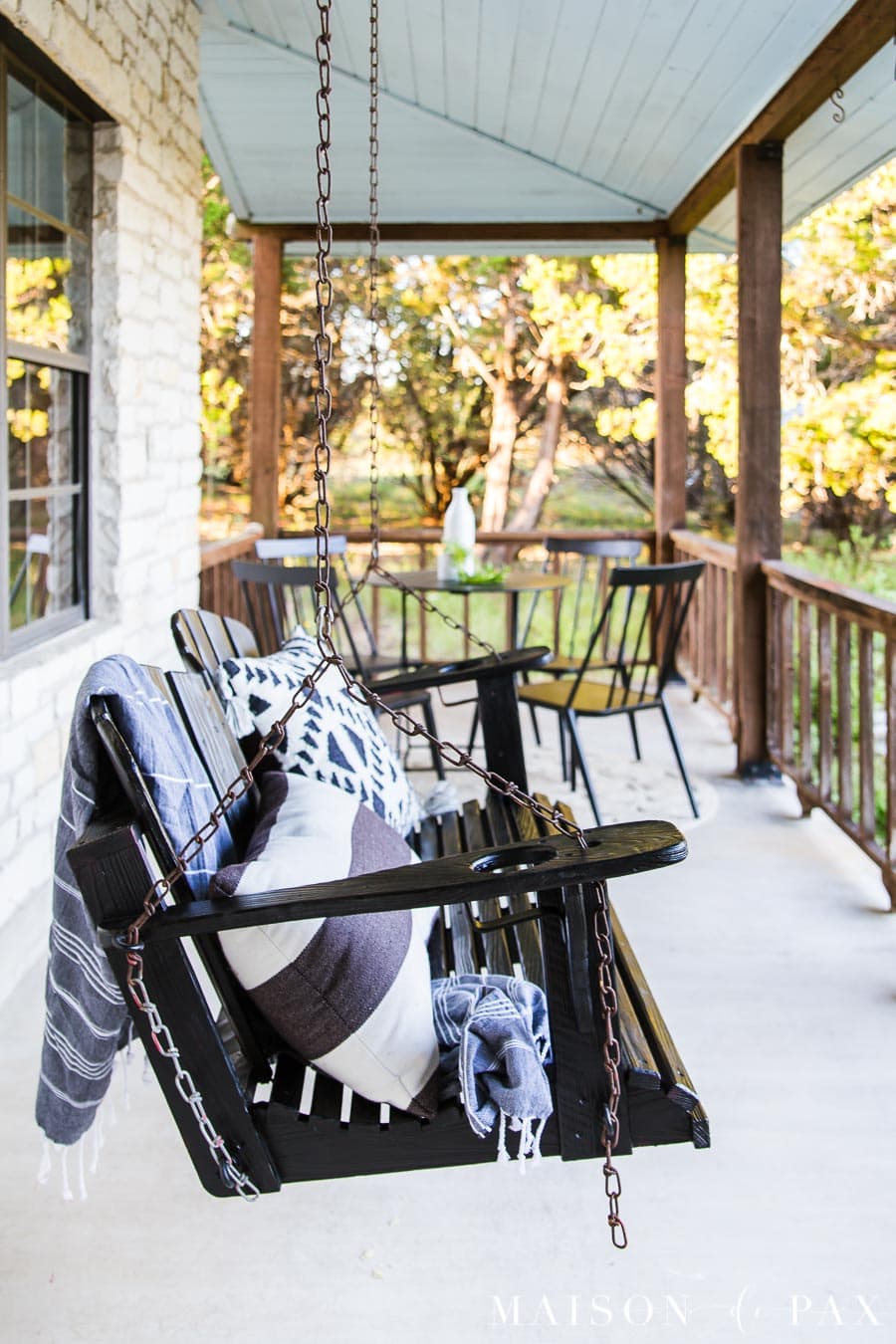 How to Spray Paint Furniture and Accessories
