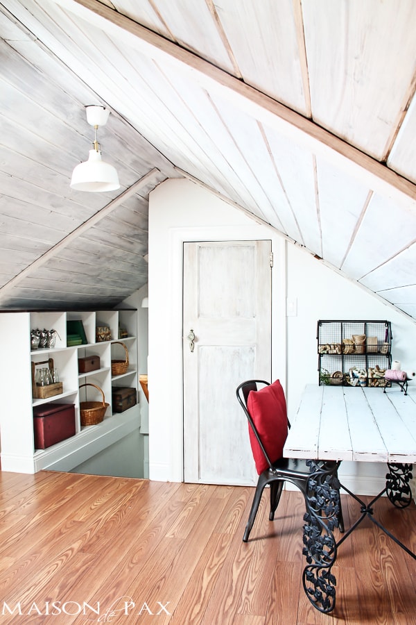 Totally transformed by paint! Gorgeous, simple black and white painted staircase | aiweb9ygdry.cmersite.com