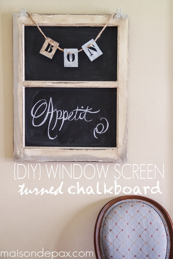 Turn an old window screen into an adorable, versatile chalkboard with this simple tutorial at aiweb9ygdry.cmersite.com! #diy #chalkboard #seasonal