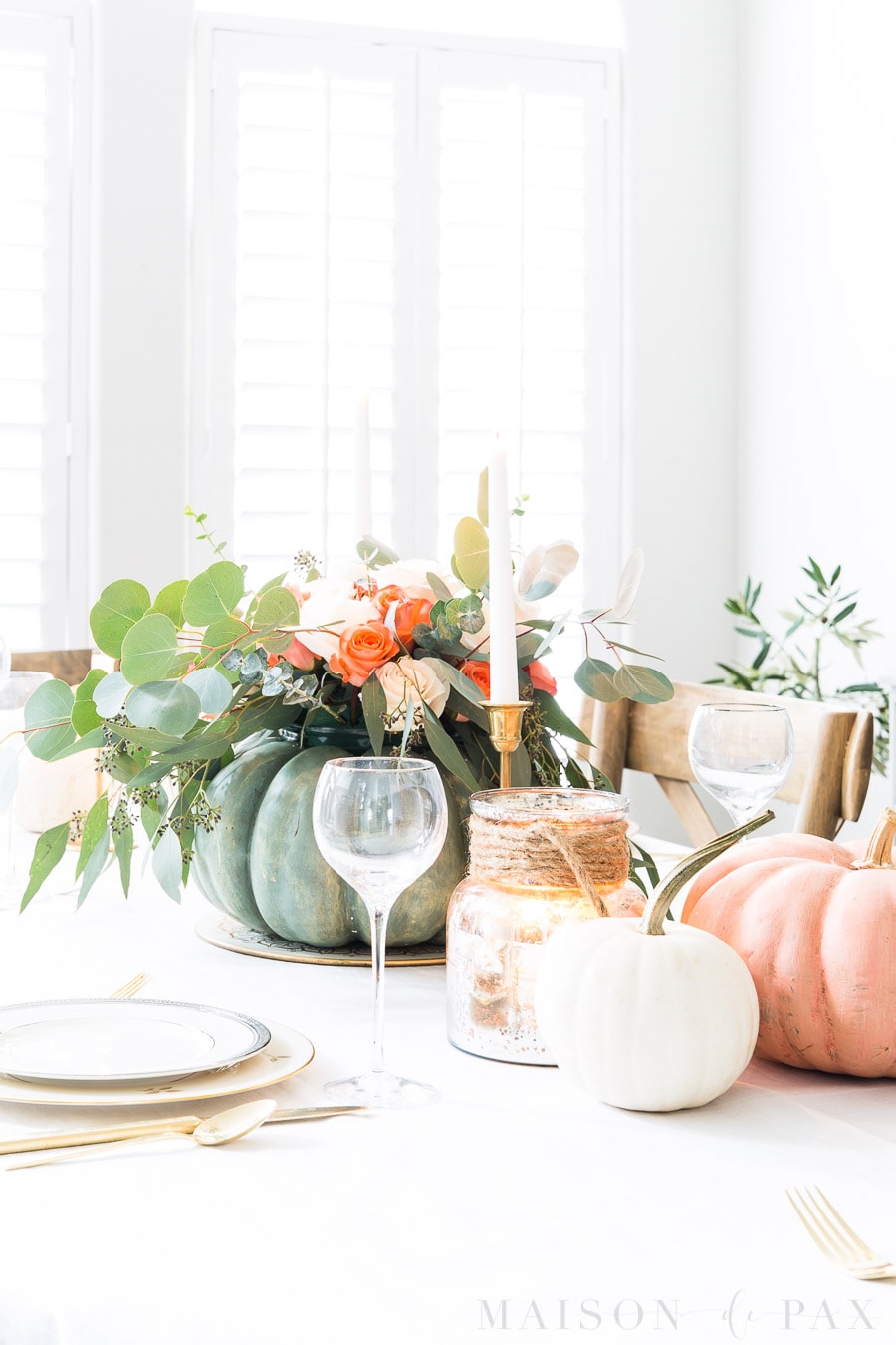 Pumpkin Floral Thanksgiving Table