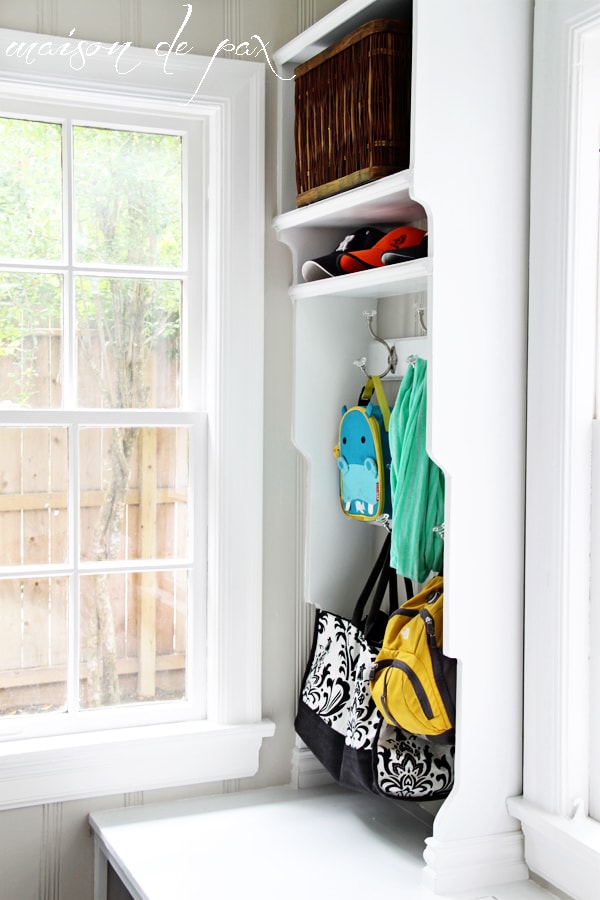 Who couldn't use more beautiful and functional storage?  Don't miss this DIY mud room unit in the laundry room at aiweb9ygdry.cmersite.com