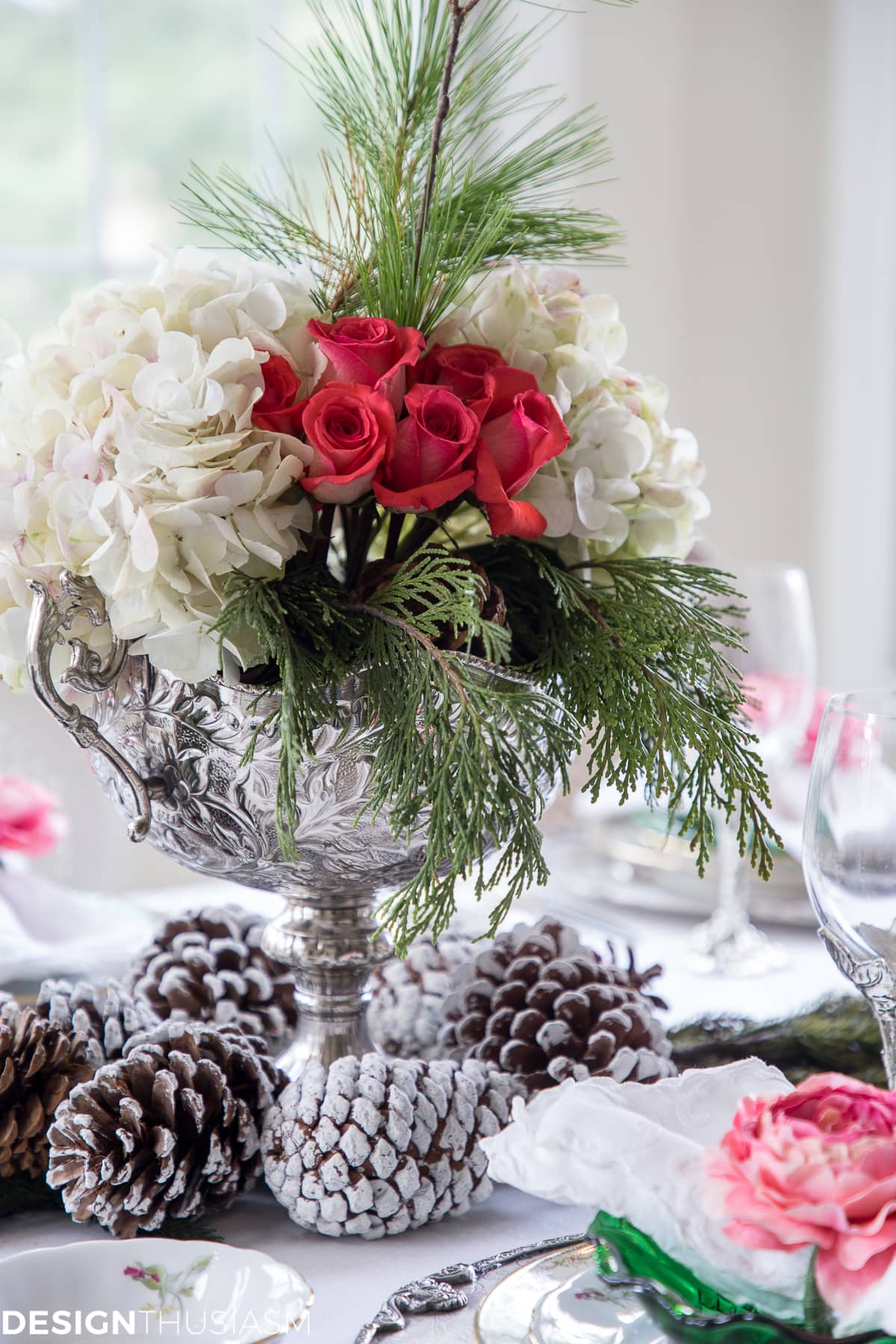 6 Ways to Create Elegant Christmas Table Settings in the Kitchen
