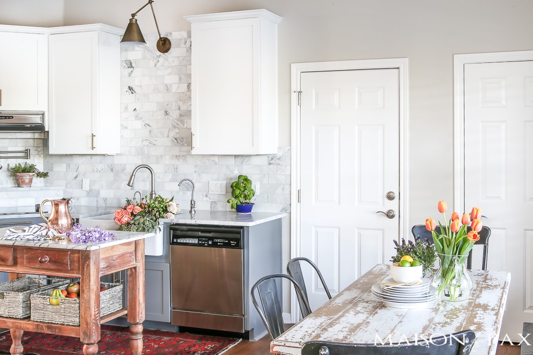 Simple, neutral, lovely spring decorating ideas plus 5 tips for easy spring decor.
