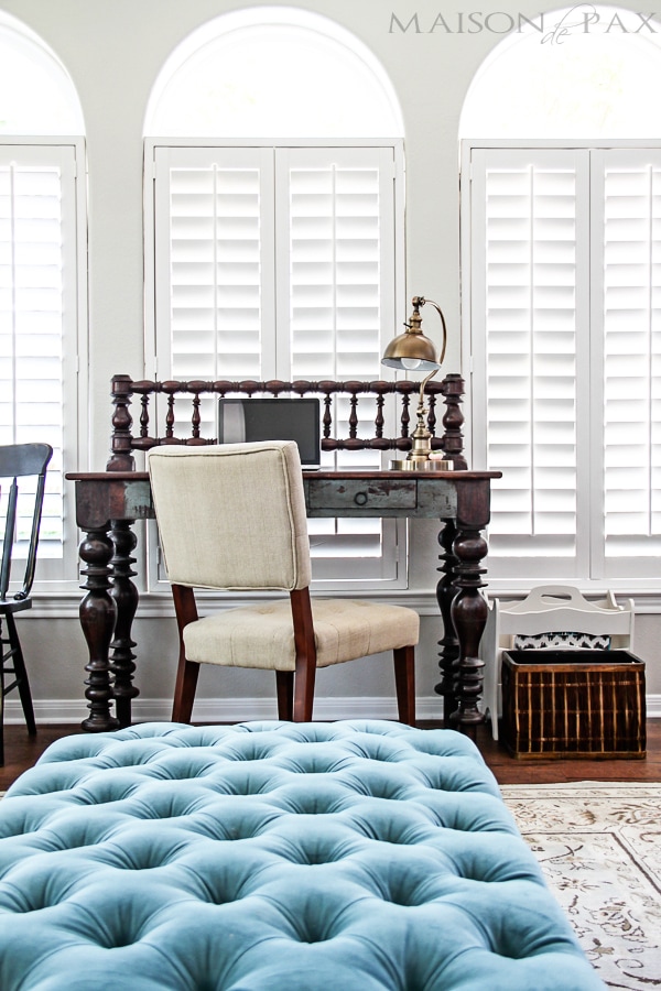 Great tips for a clutter-free desk! aiweb9ygdry.cmersite.com