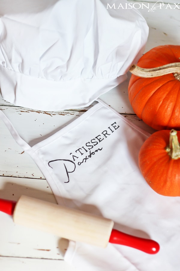 Less than $8 and 15 minutes (plus no sewing required) to make this adorable, personalized chef costume! via aiweb9ygdry.cmersite.com #diy #costume #halloween #apron