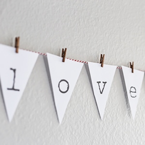 Valentine’s Bunting Banner (Free Printable!)