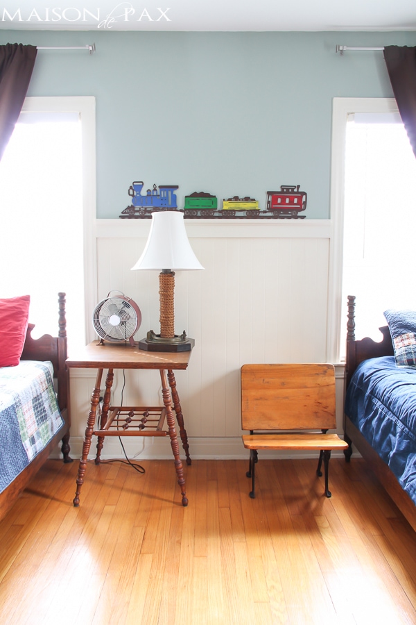 boys room with vintage desk as bedside | aiweb9ygdry.cmersite.com