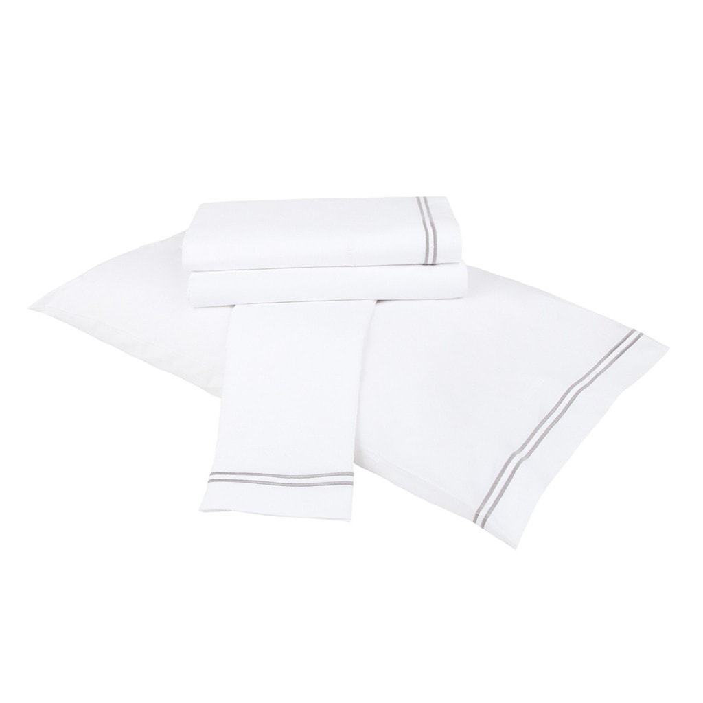 great quality sheets for your guest room- Maison de Pax