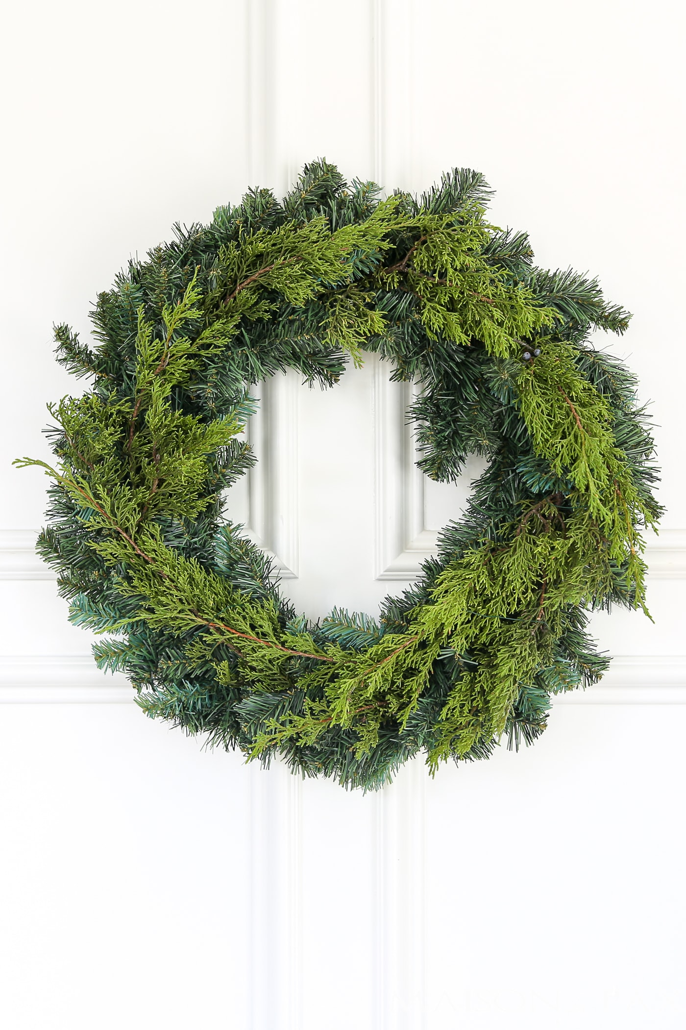 1 Affordable Wreath, 5 Easy Ways