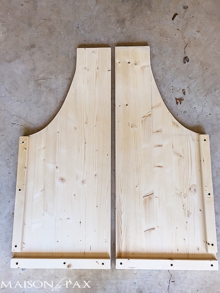 step by step tutorial and building plans for an "antique" firewood box - perfect for a mini mudroom, too! aiweb9ygdry.cmersite.com