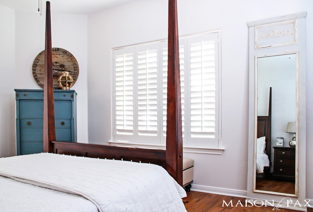 This is the best white paint! Not too cool or warm and amazing coverage in just one coat... The perfect white for a family room or bedroom | aiweb9ygdry.cmersite.com