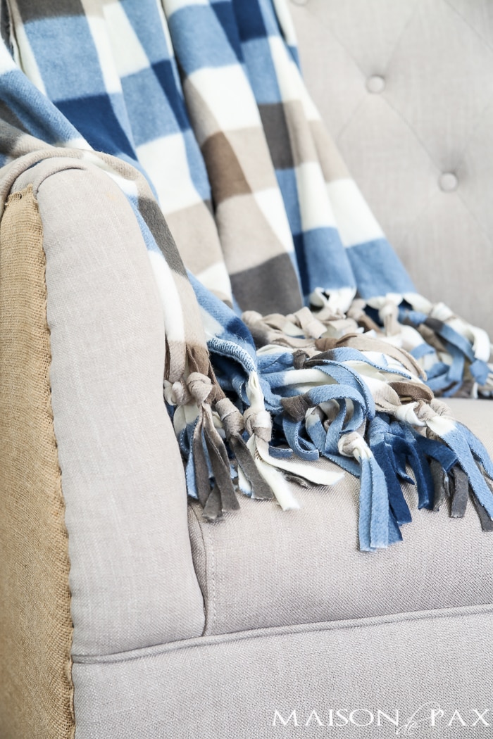 diy NO SEW throw blanket- Maison de Pax