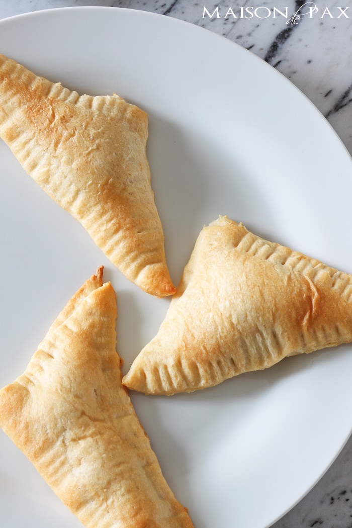 Adorable little individual pumpkin treats - a perfect fall and Thanksgiving recipe: 5 ingredients rolled up in Pillsbury crescent rolls... couldn't be easier! aiweb9ygdry.cmersite.com